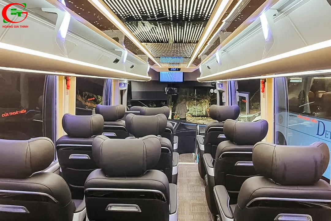 Thuê xe Limousine 20 chỗ Limited tại Hoàng Gia Thịnh - Trang bị tiện nghi
