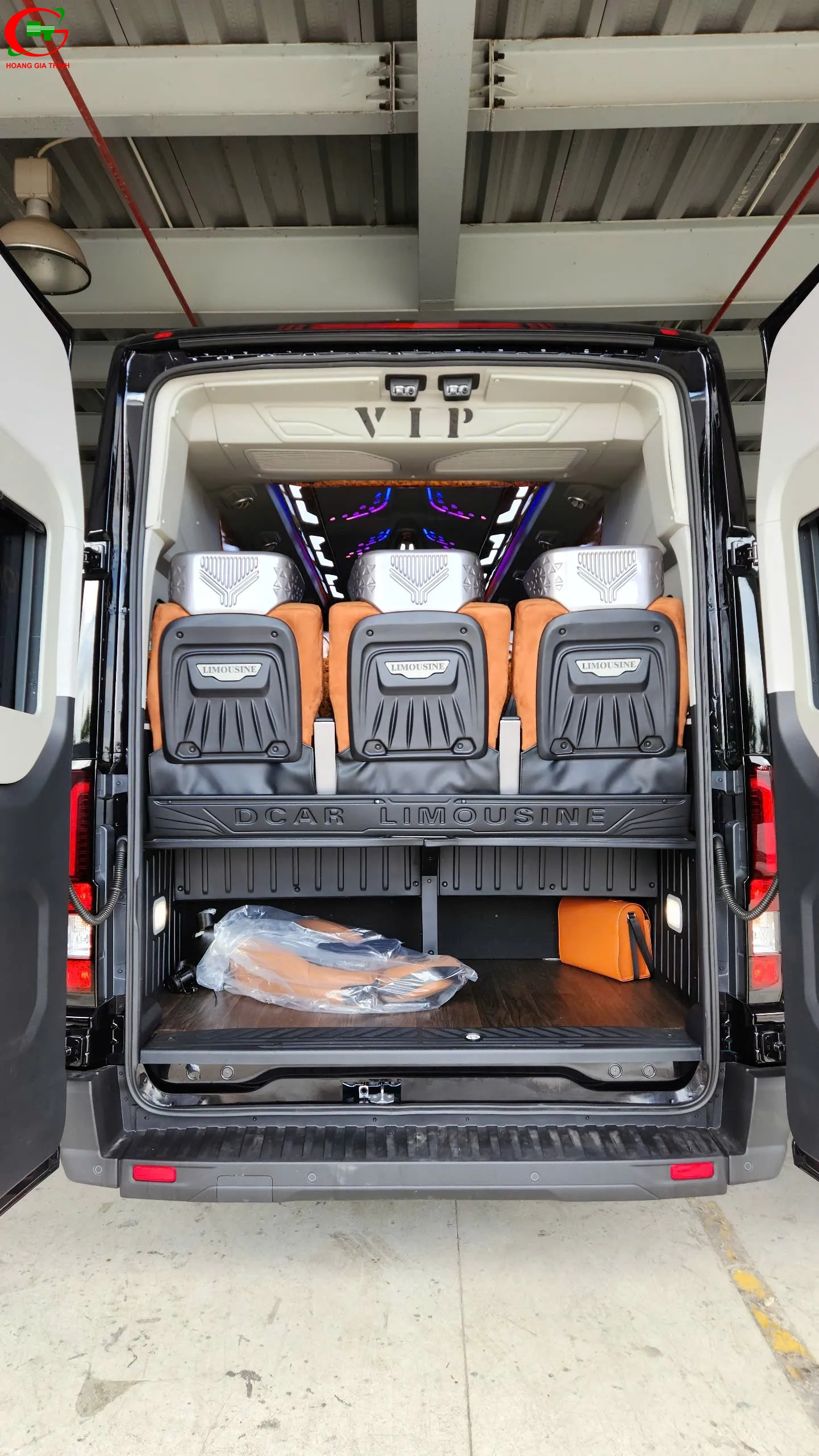 260106_limo12c_ford_dcar_thuongdinh_business (15)