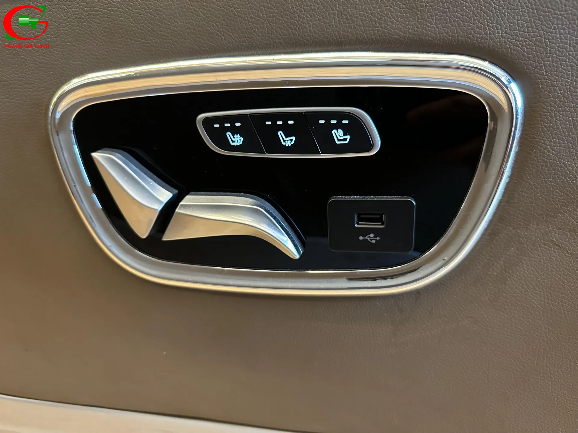 260106_limo17c_autokingdom (6)