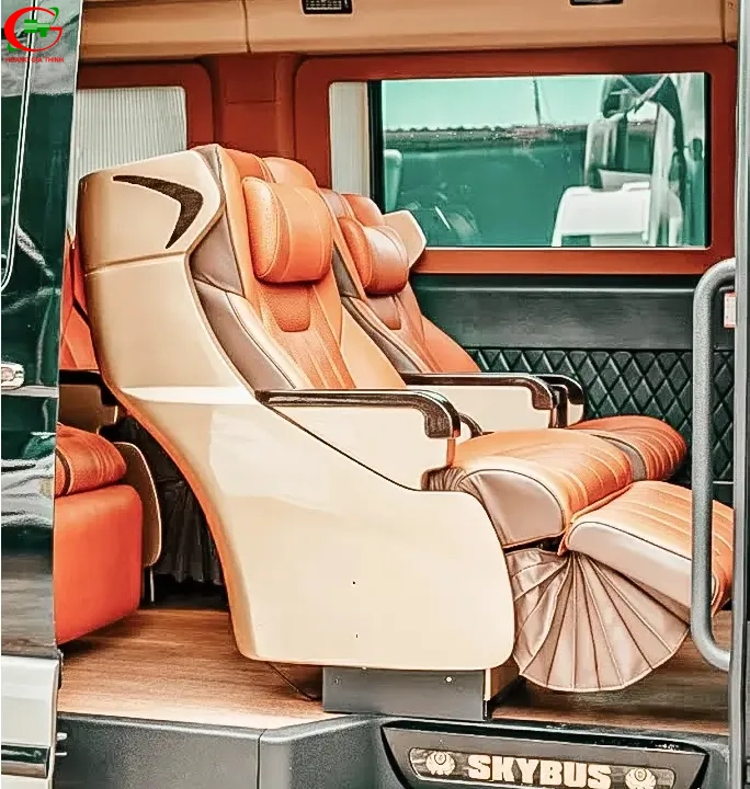 Thuê Xe Limousine 9 Chỗ Solati Ghế Boeing VIP Limited - Chỉnh điện