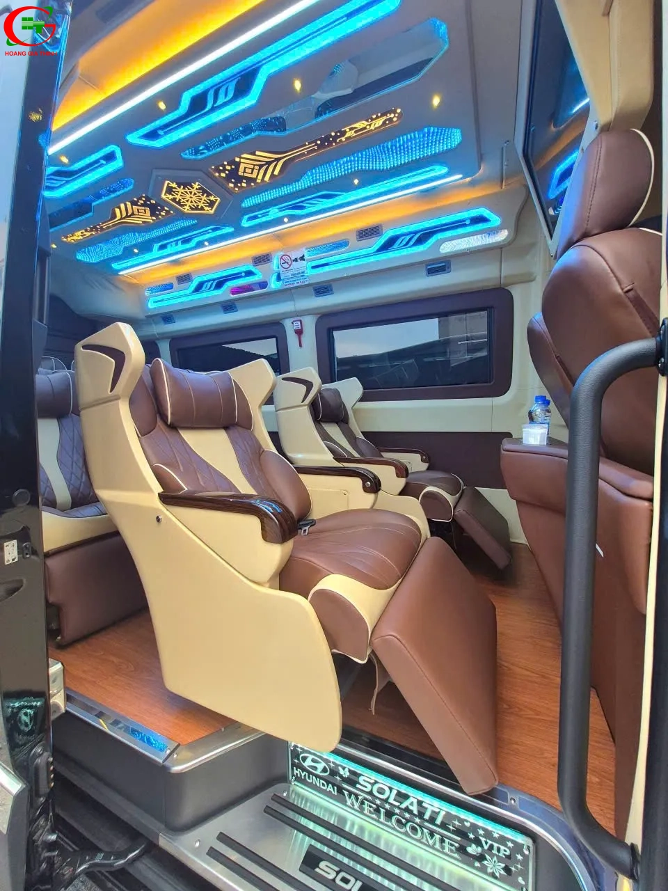 260106_limo9c_solati_skybus_business (10)