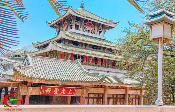Cam-nang-di-chua-ba-chau-doc-an-giang-kham-pha-le-hoi-mieu-ba-chua-xu-7