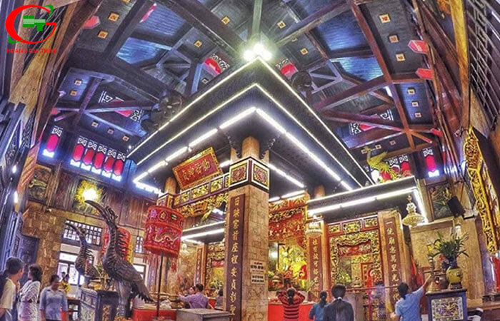 Cam-nang-di-chua-ba-chau-doc-an-giang-kham-pha-le-hoi-mieu-ba-chua-xu-8