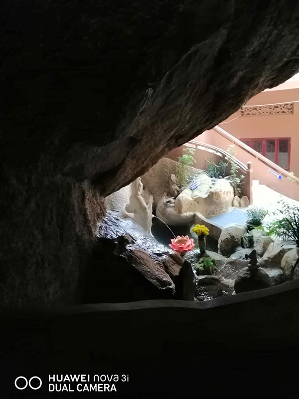 Ghe-tham-chua-hang-phuoc-dien-tu-tuyet-canh-tam-linh-o-an-giang-25