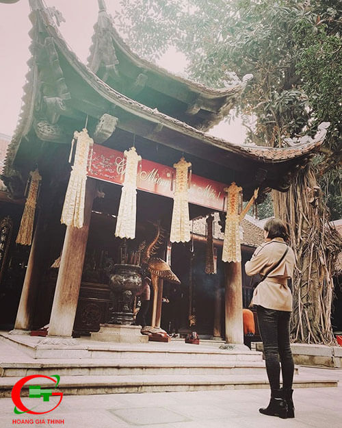 Len-chua-ha-cau-duyen-kinh-nghiem-du-lich-tham-quan-chua-ha-2021-12