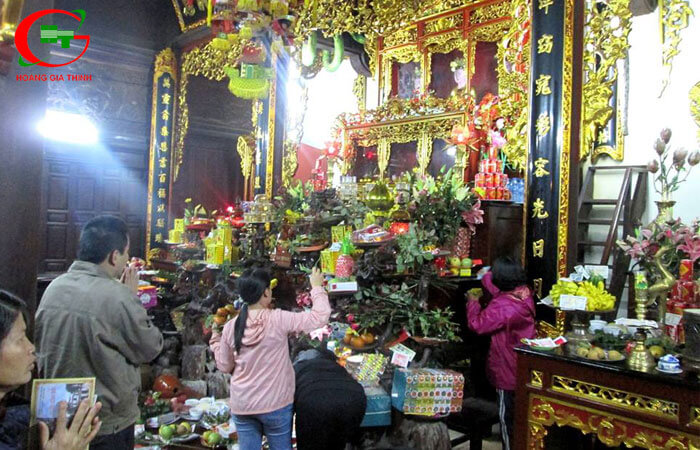 Len-chua-ha-cau-duyen-kinh-nghiem-du-lich-tham-quan-chua-ha-2021-3