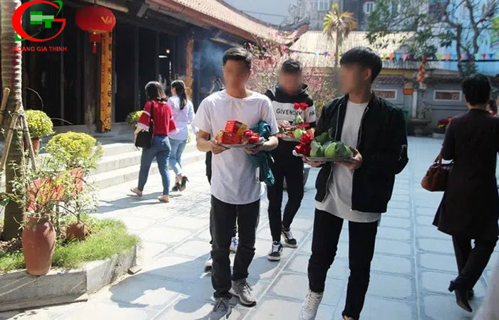Len-chua-ha-cau-duyen-kinh-nghiem-du-lich-tham-quan-chua-ha-2021-7