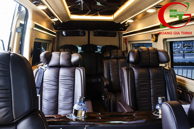 HYUNDAI SOLATI LIMOUSINE 12 Ghế Vip phiên bản Skybus XLL có gì khác biệt?