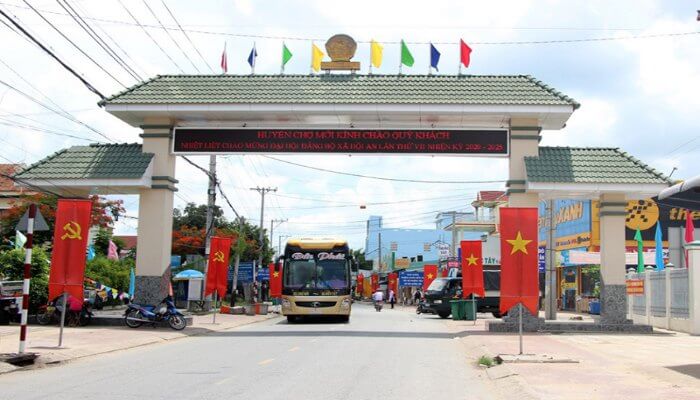 Chợ Mới là một huyện thuộc tỉnh An Giang, nằm ở phía bắc của tỉnh