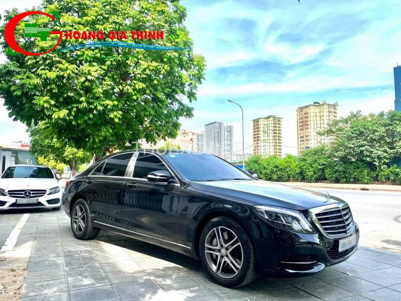 Vì sao nên chọn thuê xe Mercedes TPHCM tại Hoàng Gia Thịnh