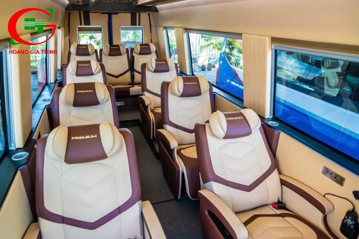 Xe Limousine IVECO 12 Chỗ Độc Quyền Tại TPHCM