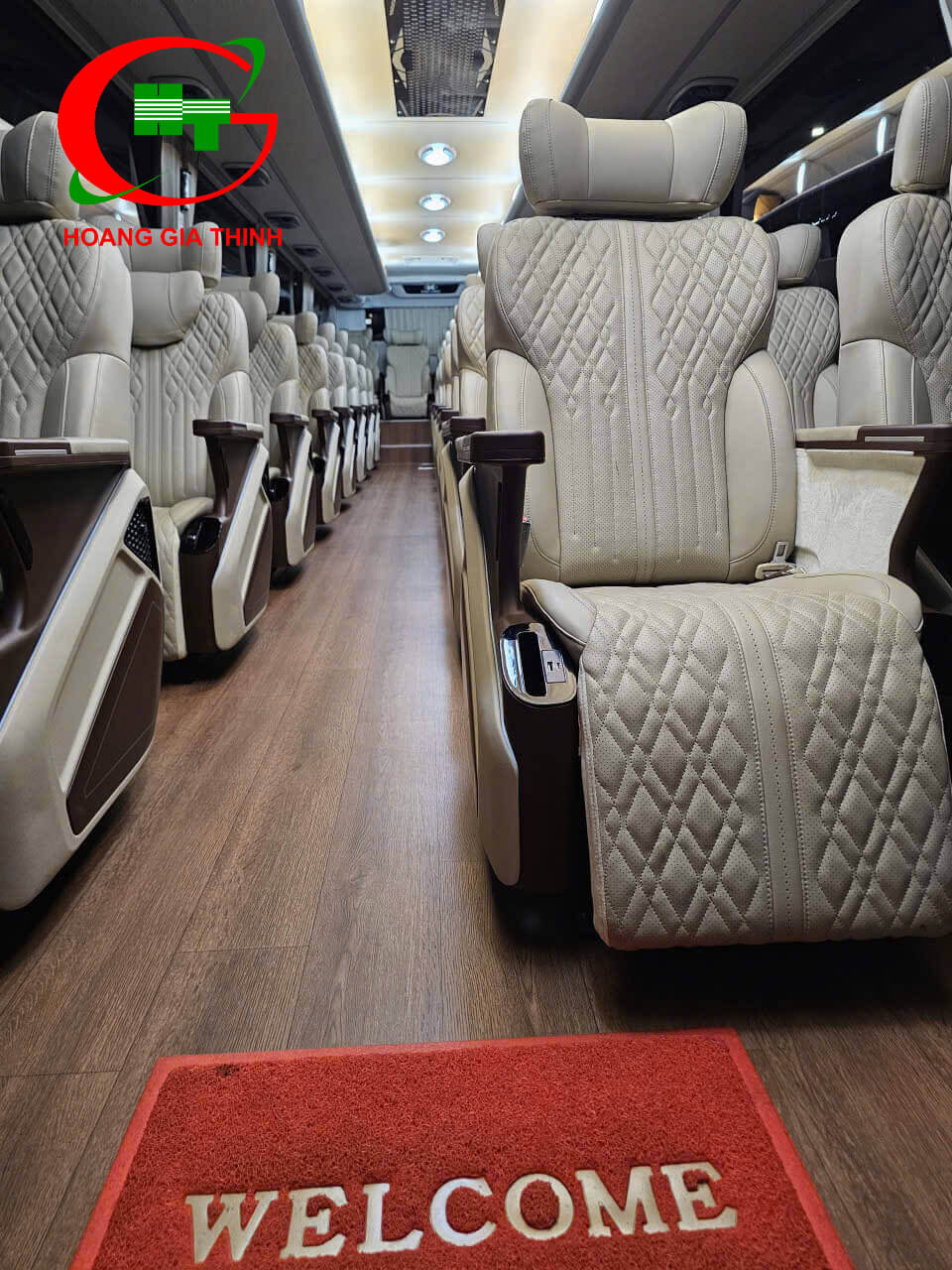 thue-xe-limousine-29-cho-5