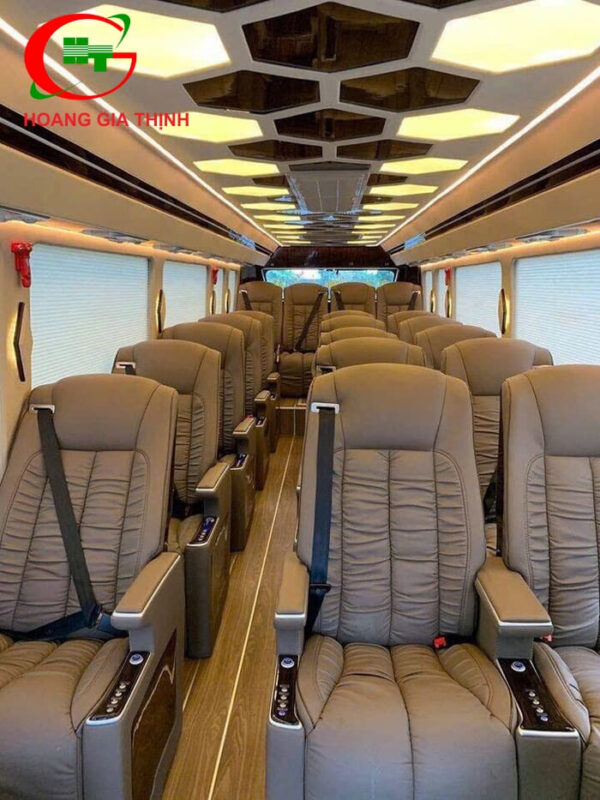 Xe limousine 12 – 19 chỗ đi Vũng Tàu – Lựa chọn cho nhóm bạn và đoàn khách vừa